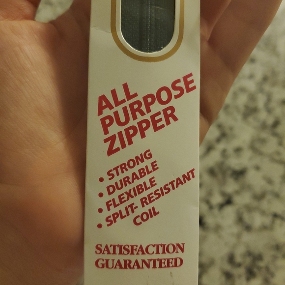 Zipper - Picture 6 of 9